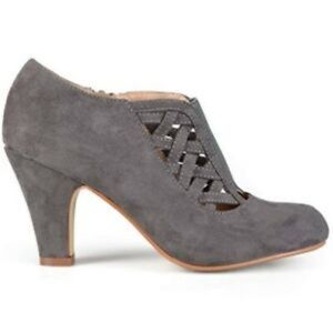 Brinley Co Women's Poppy Pump, Grey